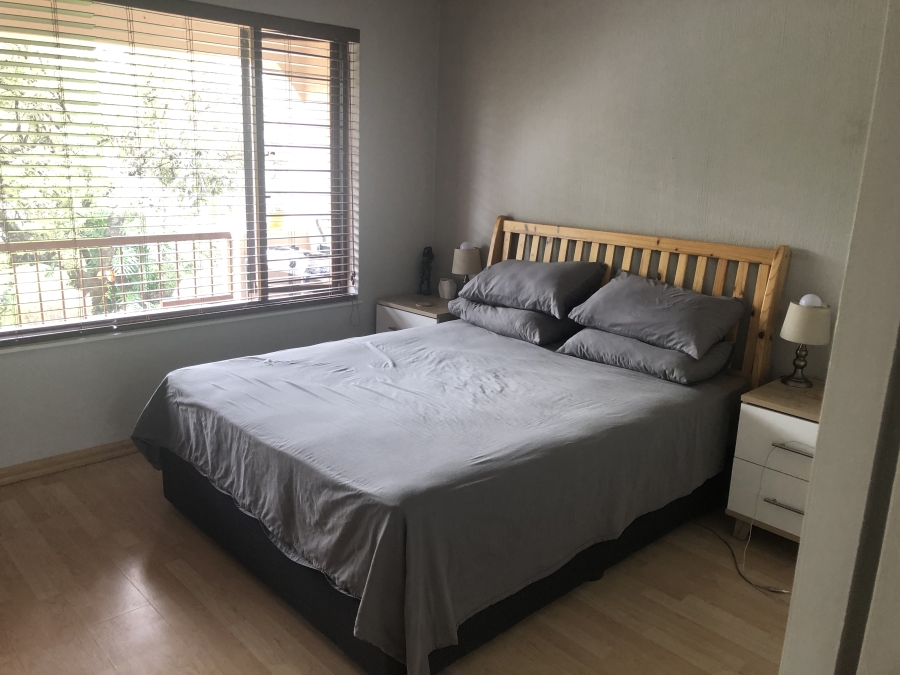 2 Bedroom Property for Sale in Sunninghill Gauteng
