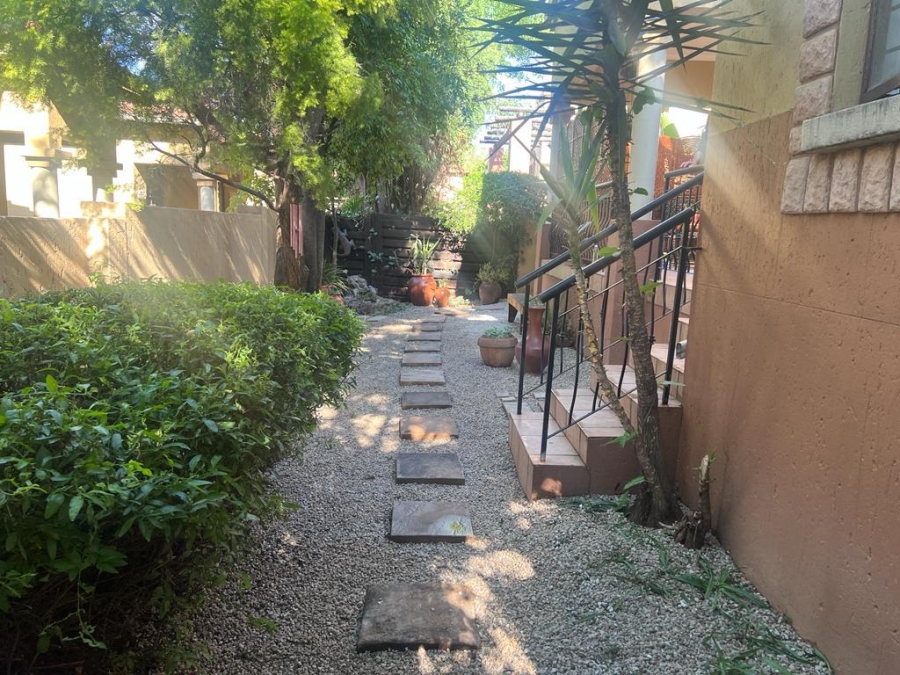 2 Bedroom Property for Sale in Sunninghill Gauteng