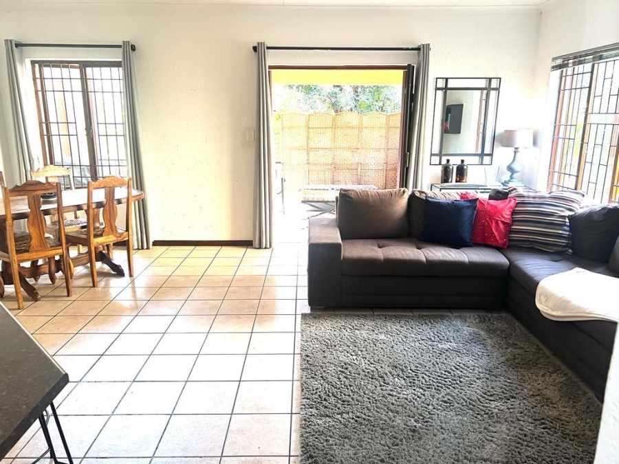 2 Bedroom Property for Sale in Sunninghill Gauteng