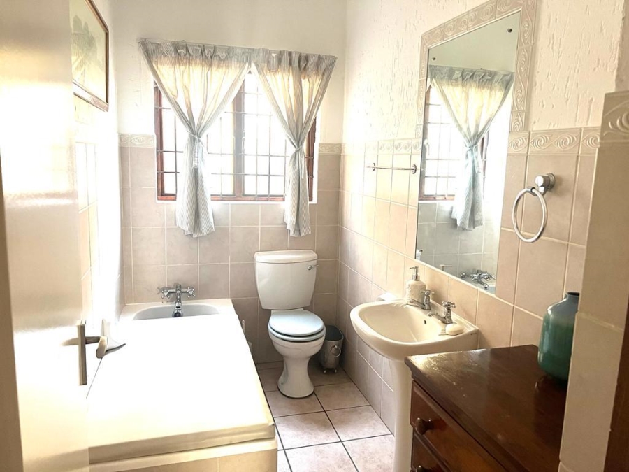 2 Bedroom Property for Sale in Sunninghill Gauteng