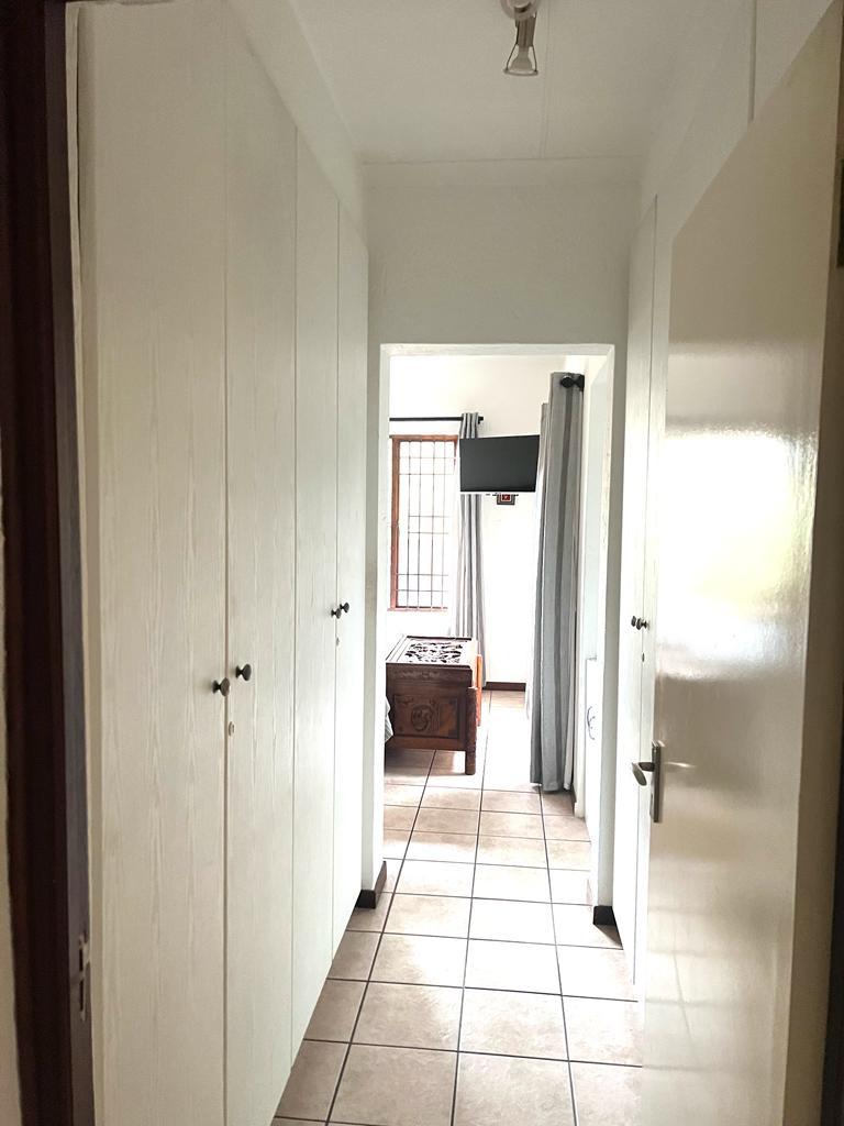 2 Bedroom Property for Sale in Sunninghill Gauteng