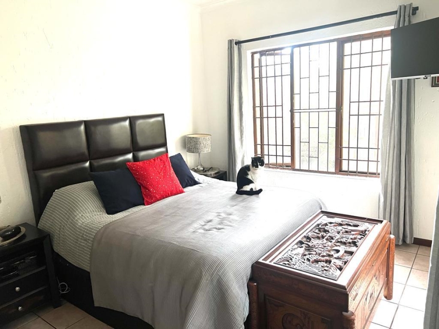 2 Bedroom Property for Sale in Sunninghill Gauteng