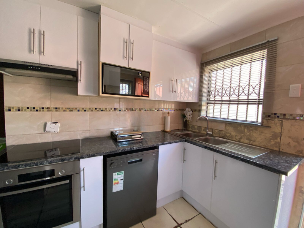 3 Bedroom Property for Sale in Golden Gardens Gauteng