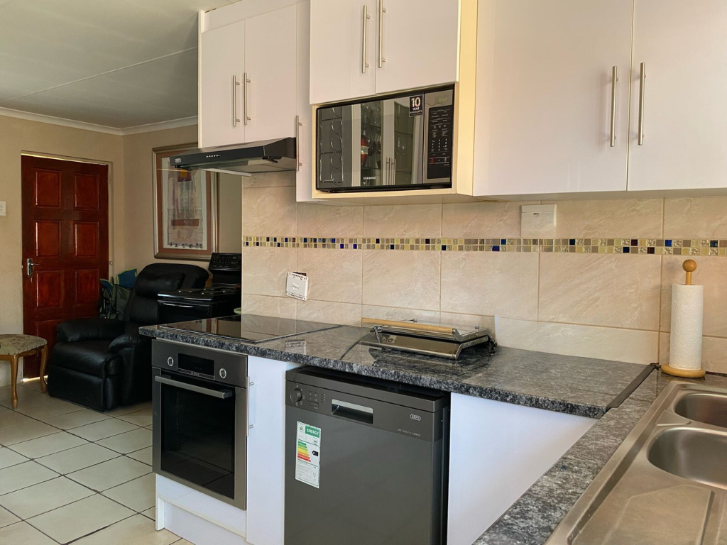 3 Bedroom Property for Sale in Golden Gardens Gauteng