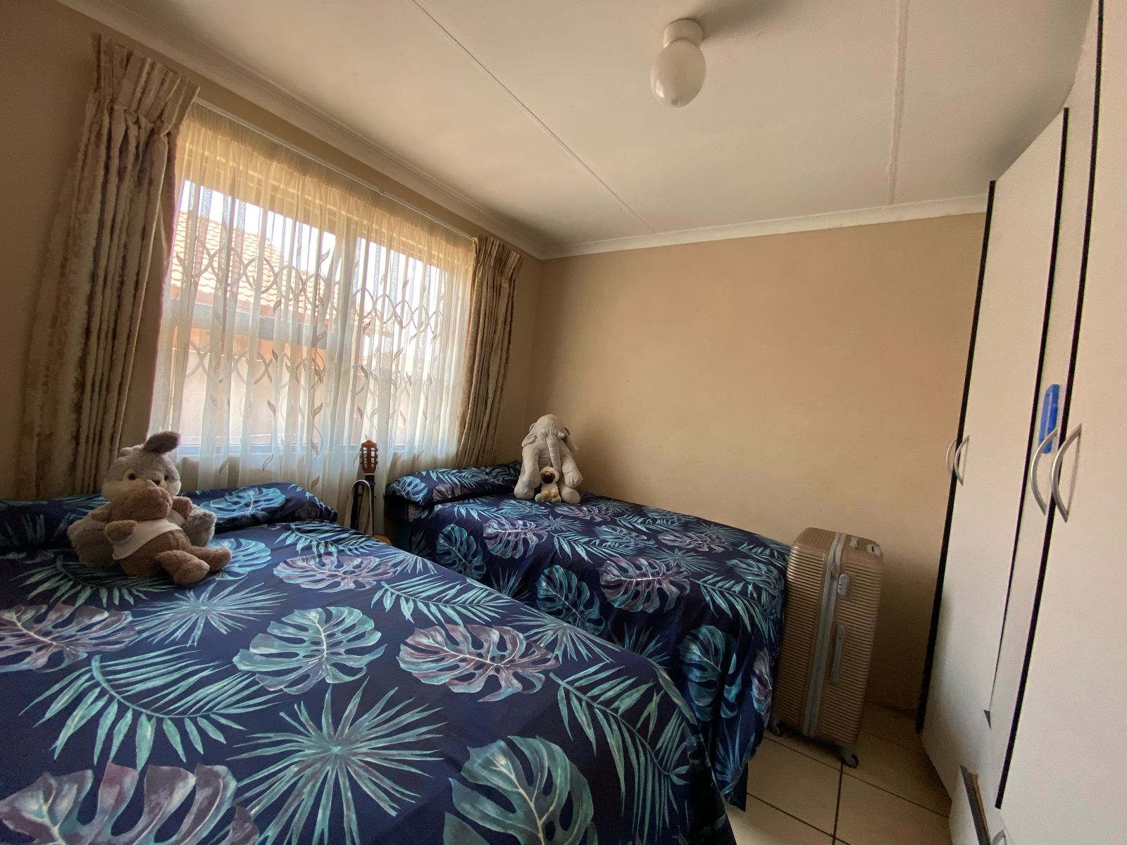 3 Bedroom Property for Sale in Golden Gardens Gauteng