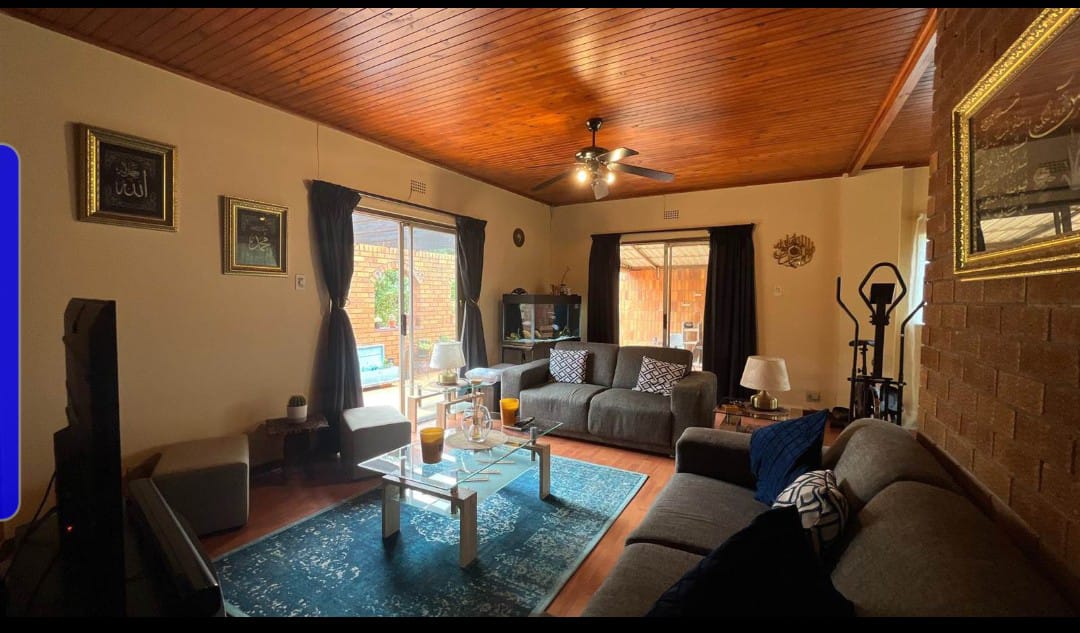 4 Bedroom Property for Sale in Suideroord Gauteng
