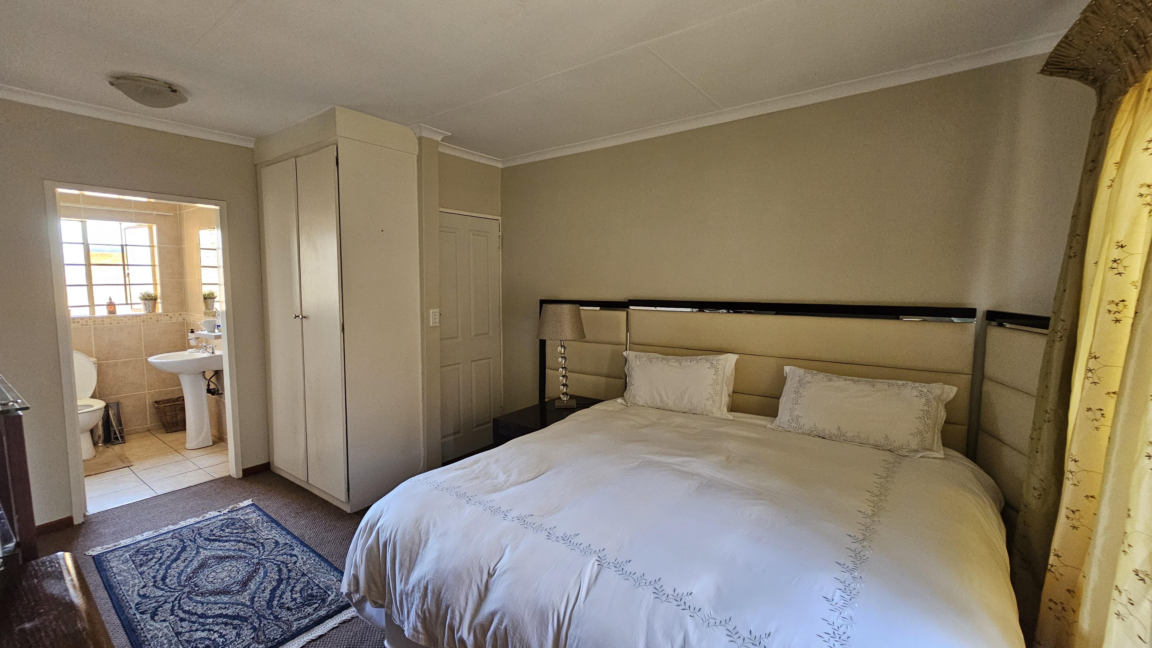 2 Bedroom Property for Sale in The Wilds Gauteng