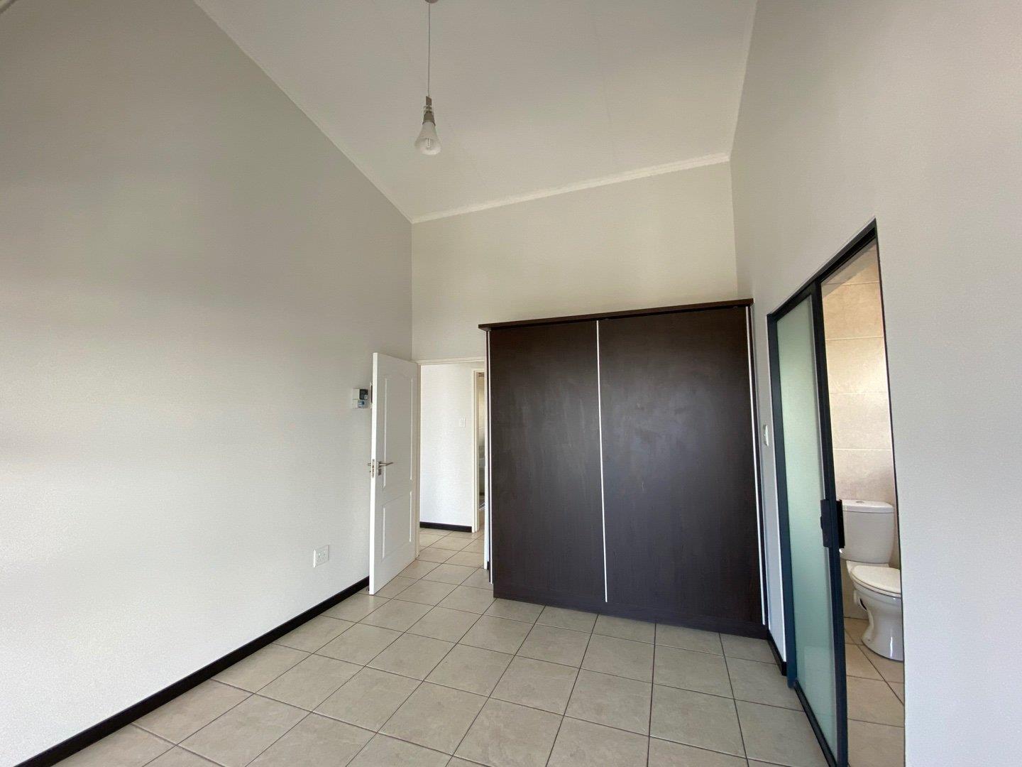 2 Bedroom Property for Sale in Oakdene Gauteng