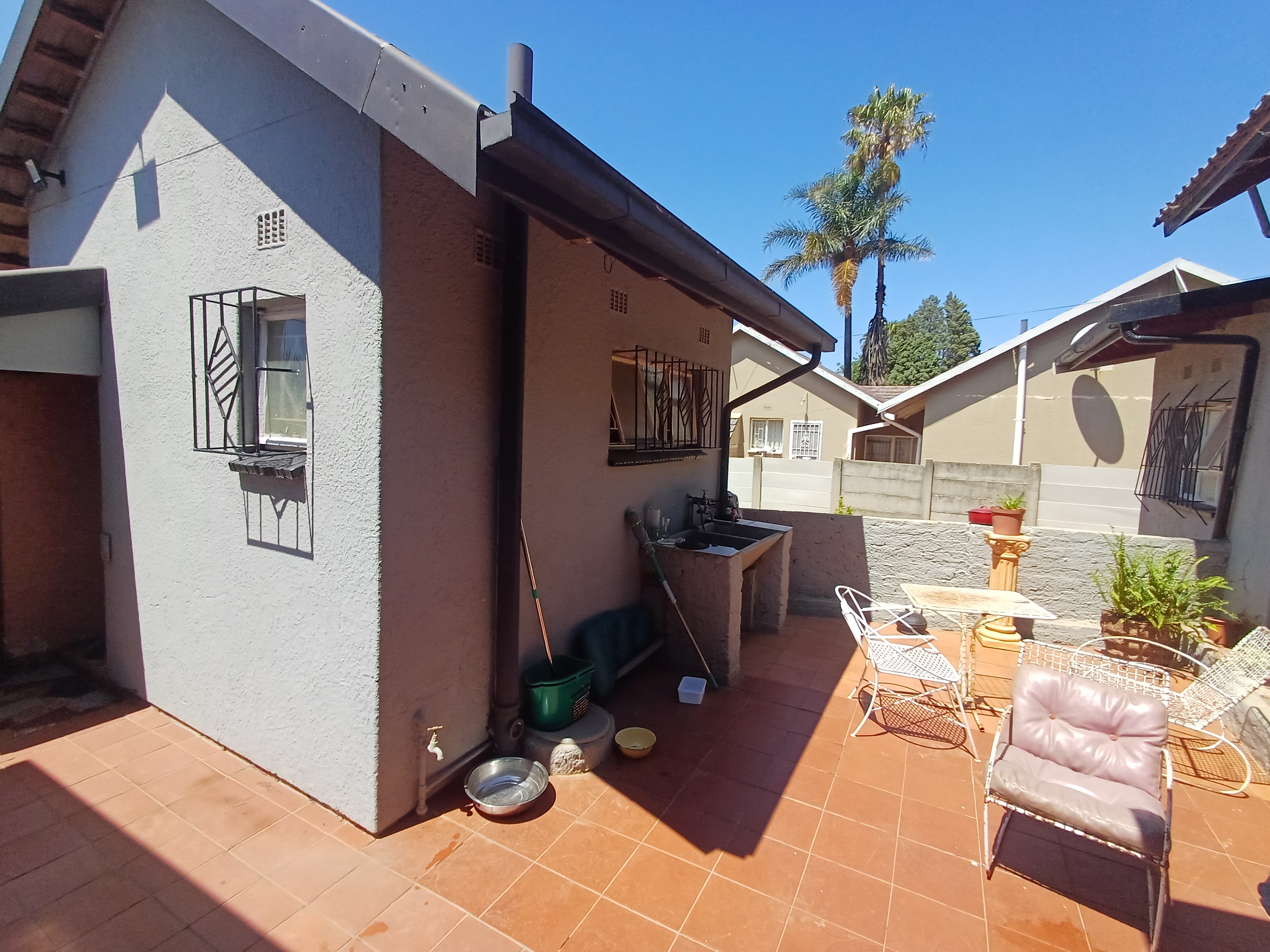 5 Bedroom Property for Sale in Witpoortjie Gauteng