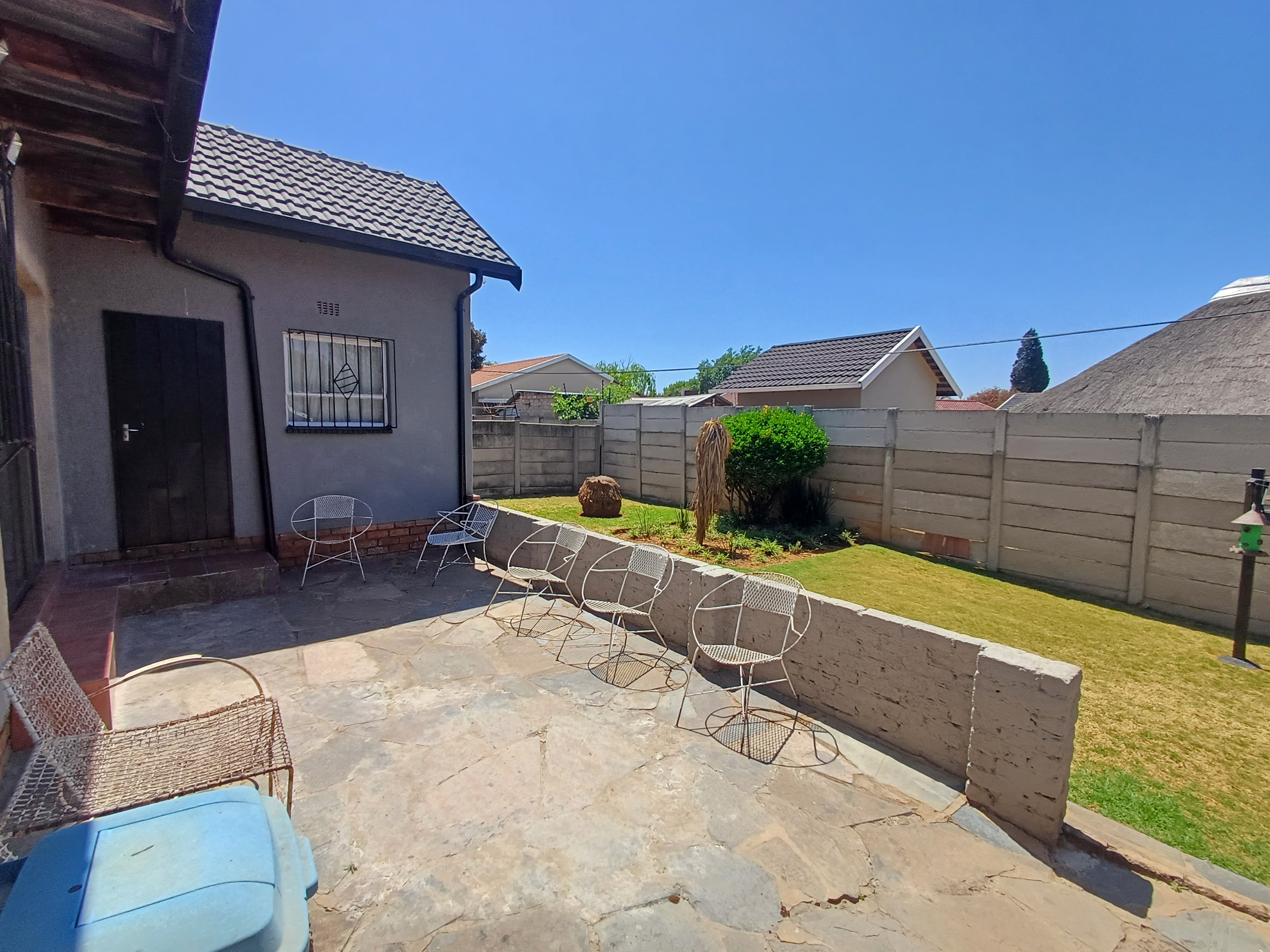 5 Bedroom Property for Sale in Witpoortjie Gauteng