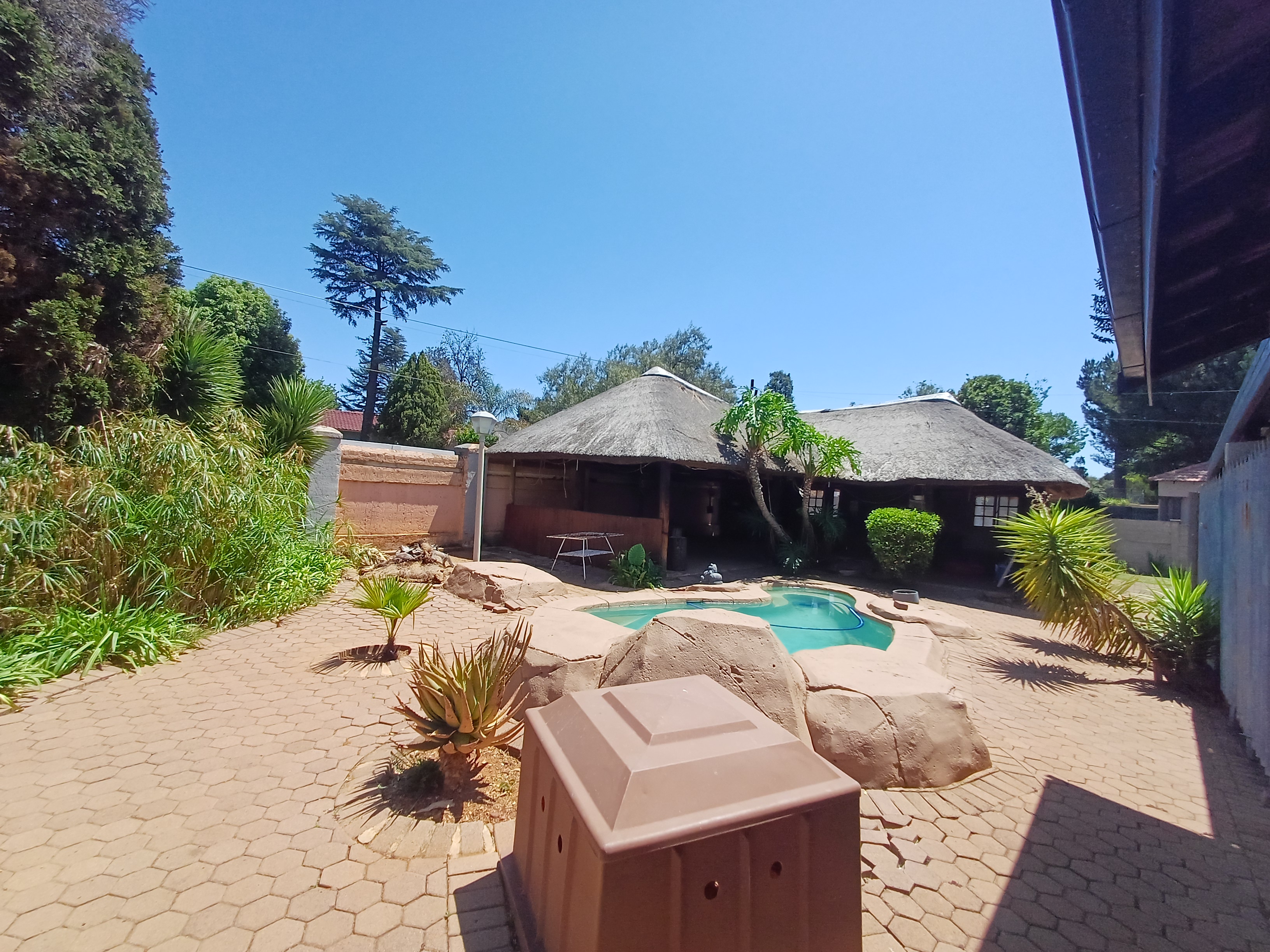 5 Bedroom Property for Sale in Witpoortjie Gauteng