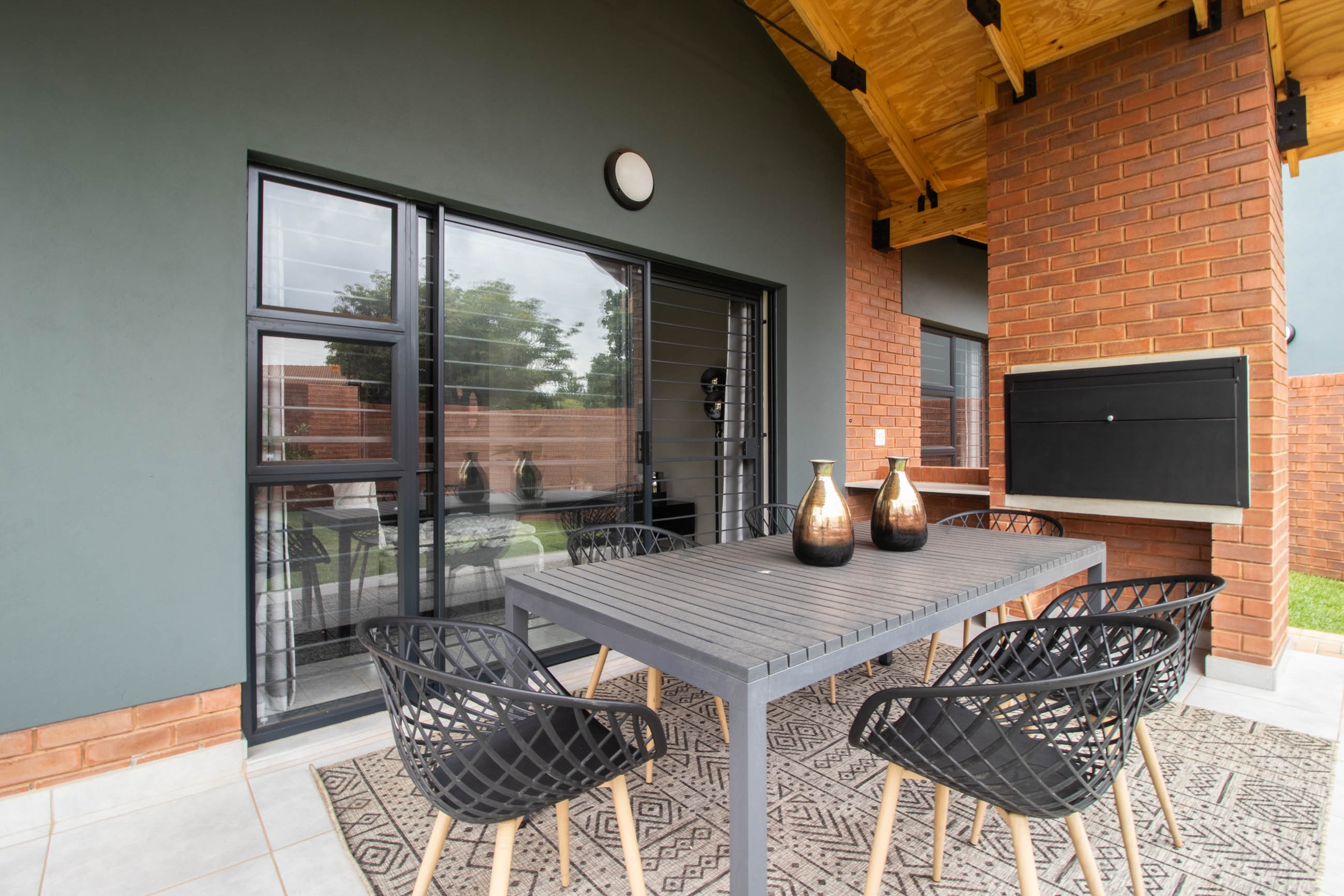 To Let 3 Bedroom Property for Rent in Boardwalk Villas Gauteng