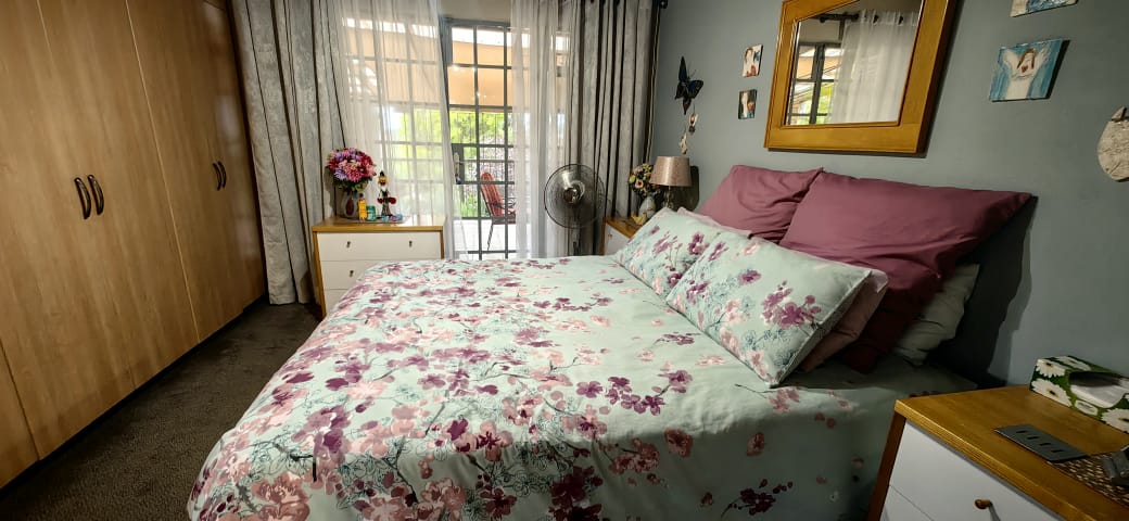 3 Bedroom Property for Sale in Vaaloewer Gauteng