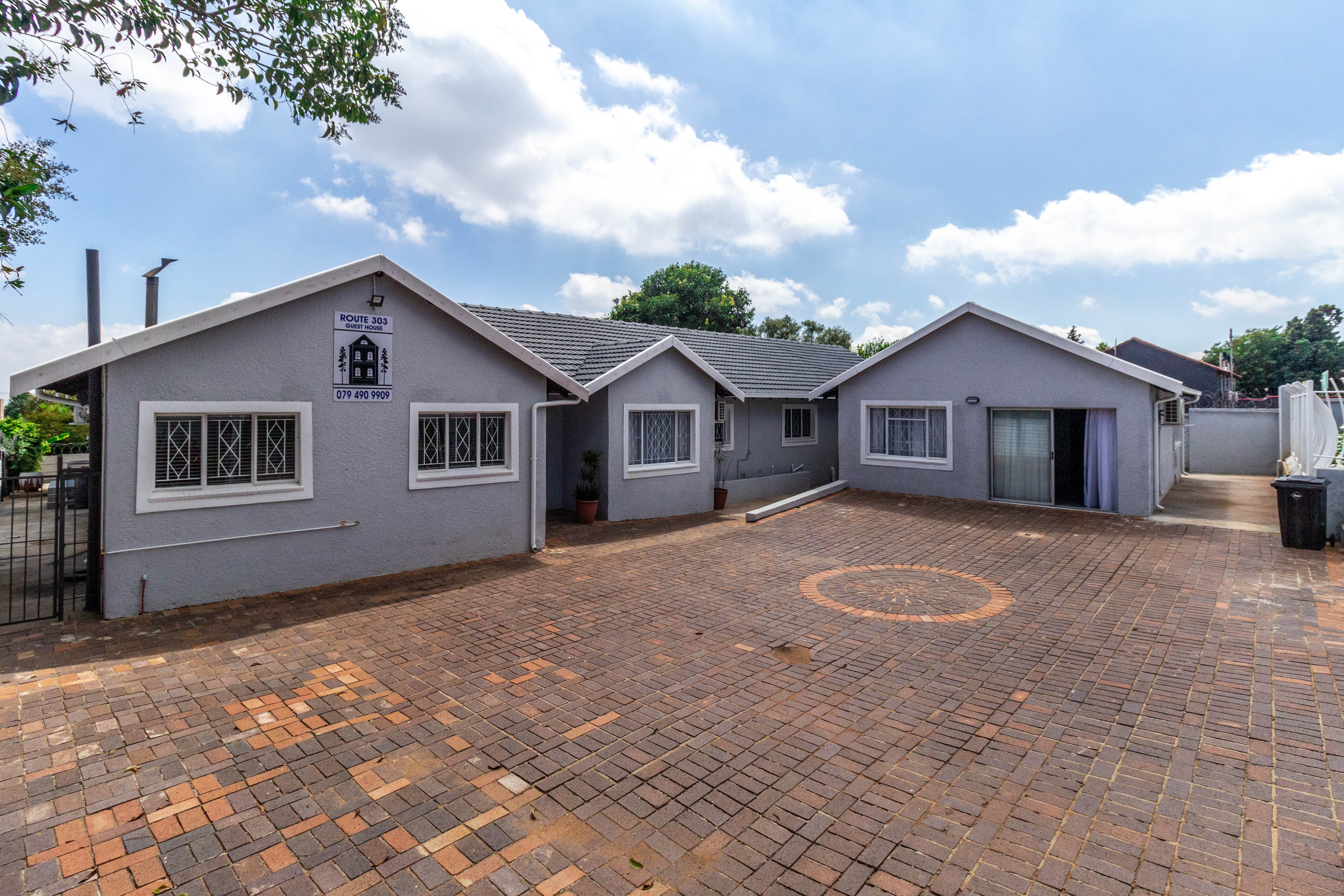 7 Bedroom Property for Sale in Carenvale Gauteng