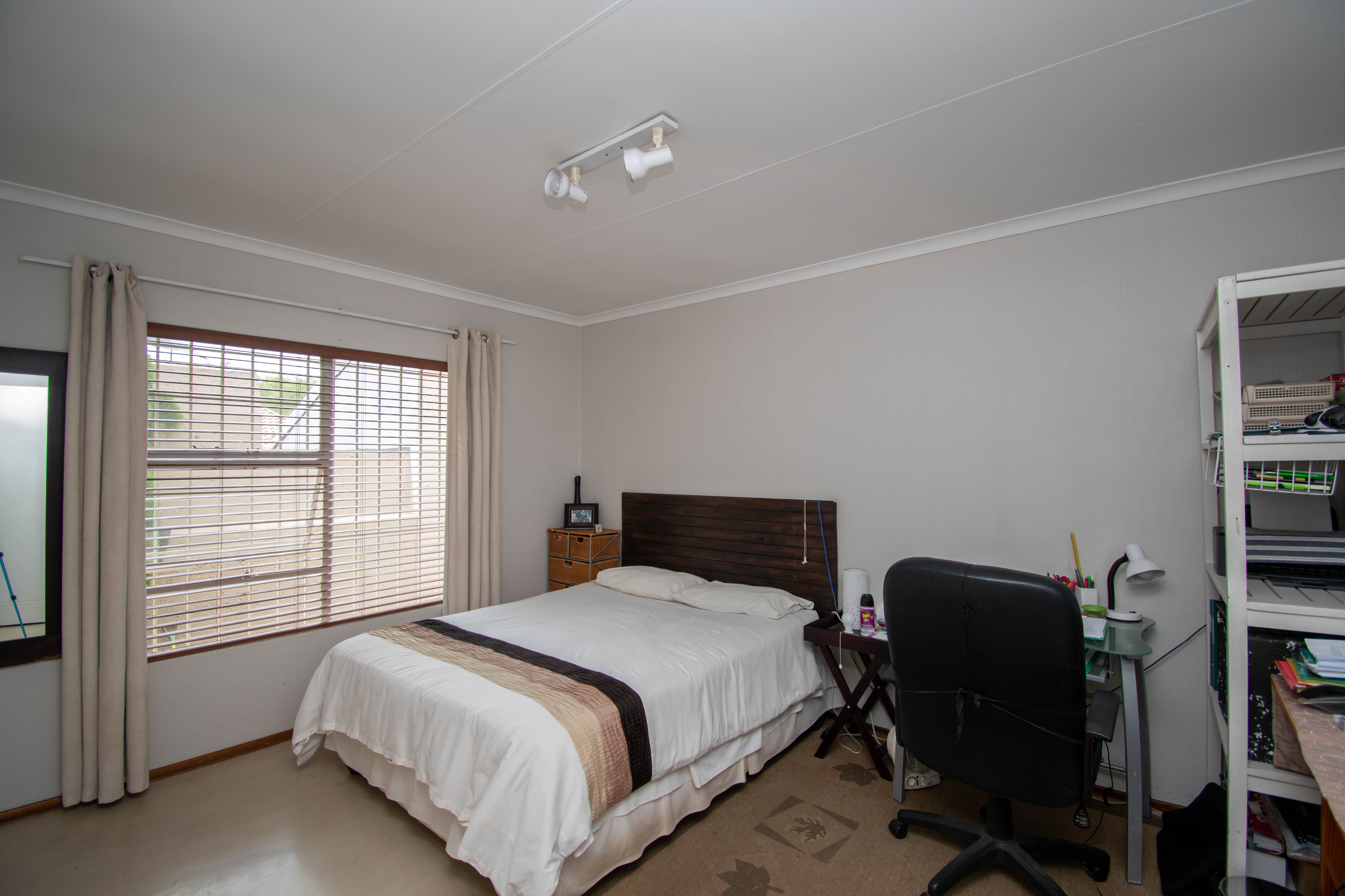 To Let 2 Bedroom Property for Rent in Allens Nek Gauteng