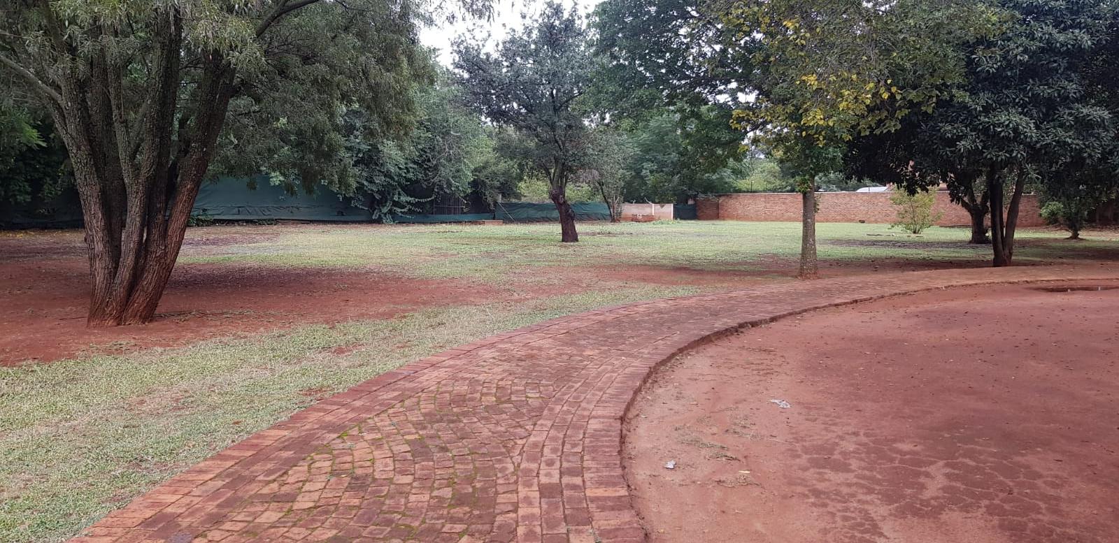 8 Bedroom Property for Sale in Winternest Gauteng