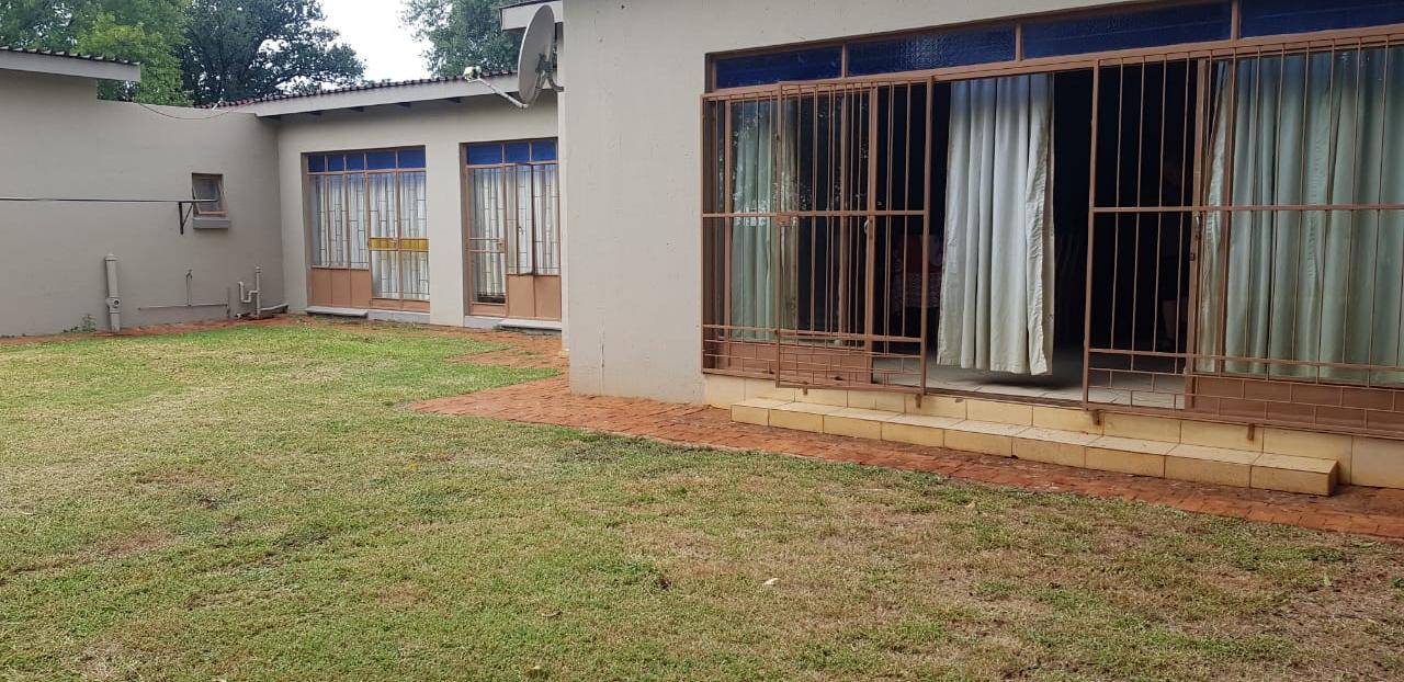 8 Bedroom Property for Sale in Winternest Gauteng