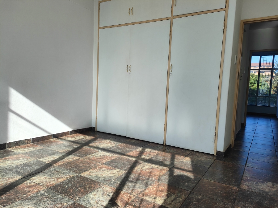 2 Bedroom Property for Sale in Weavind Park Gauteng