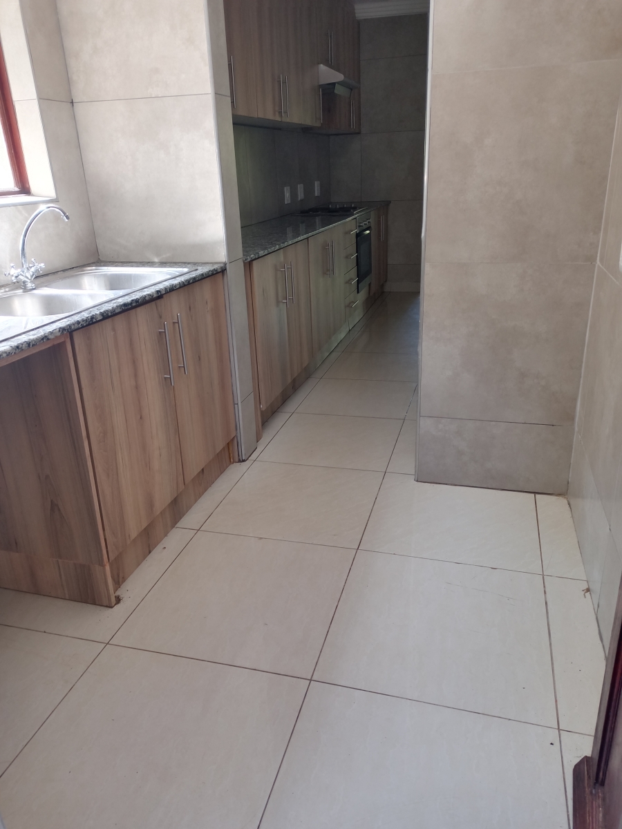 To Let 4 Bedroom Property for Rent in Roodeplaat Gauteng