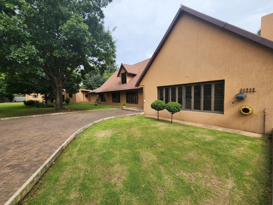 4 Bedroom Property for Sale in Glen Donald A H Gauteng