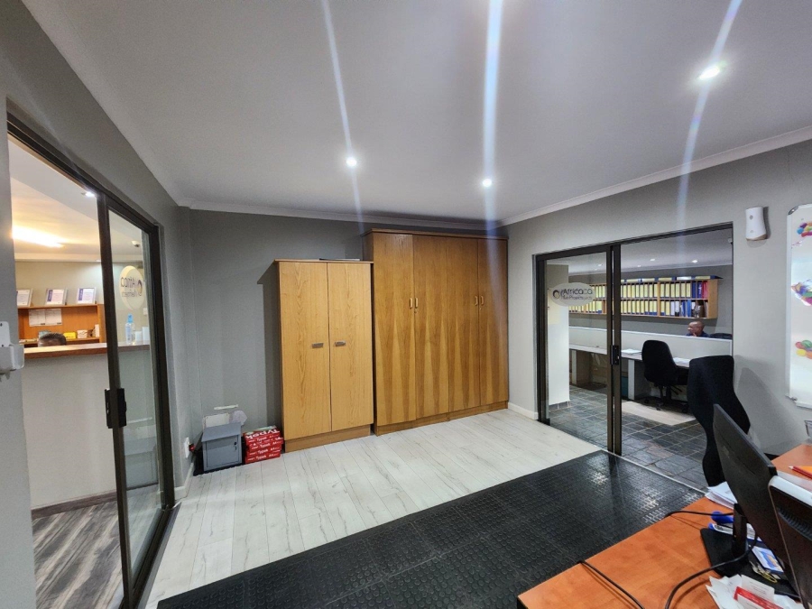 4 Bedroom Property for Sale in Glen Donald A H Gauteng