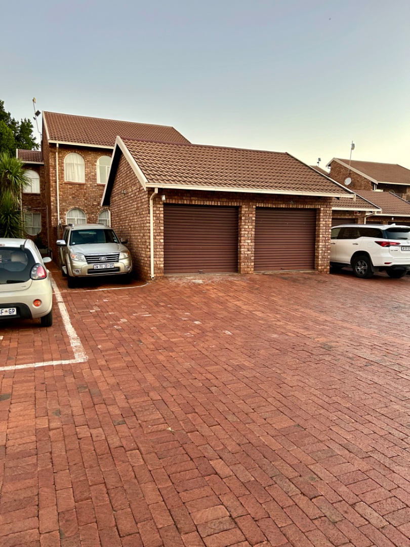 3 Bedroom Property for Sale in Doornpoort Gauteng