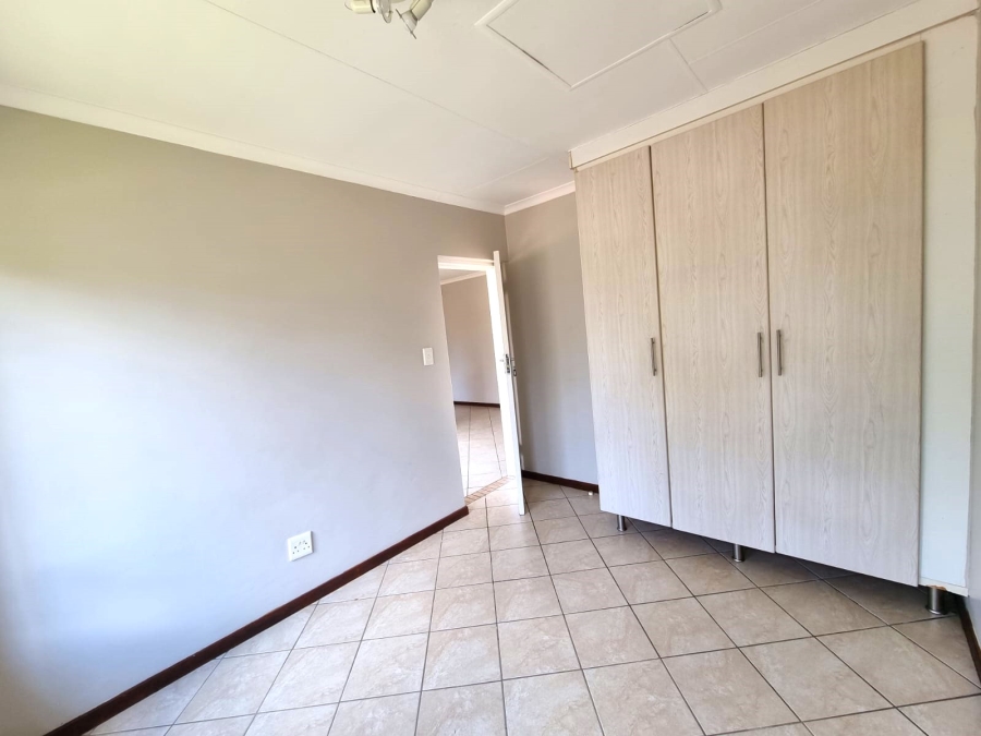 2 Bedroom Property for Sale in Noordwyk Gauteng