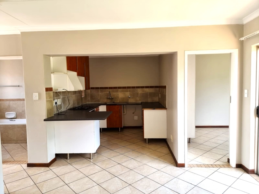 2 Bedroom Property for Sale in Noordwyk Gauteng