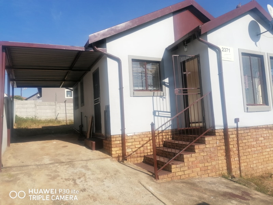 To Let 2 Bedroom Property for Rent in Mahube Valley Gauteng