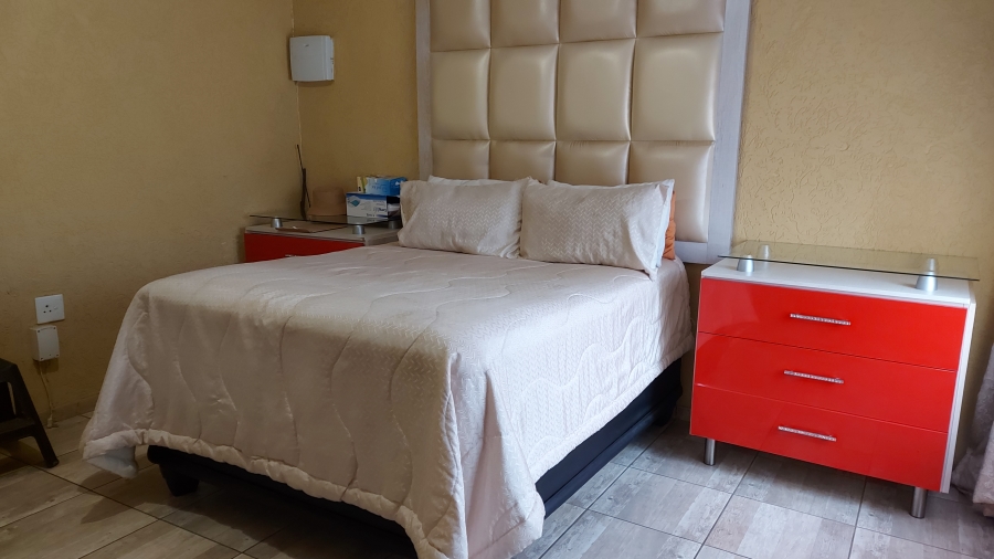 2 Bedroom Property for Sale in Langaville Gauteng