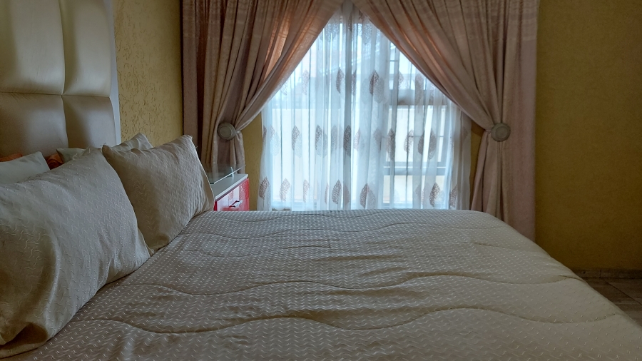 2 Bedroom Property for Sale in Langaville Gauteng