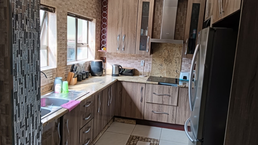 To Let 3 Bedroom Property for Rent in Kempton Park West Gauteng