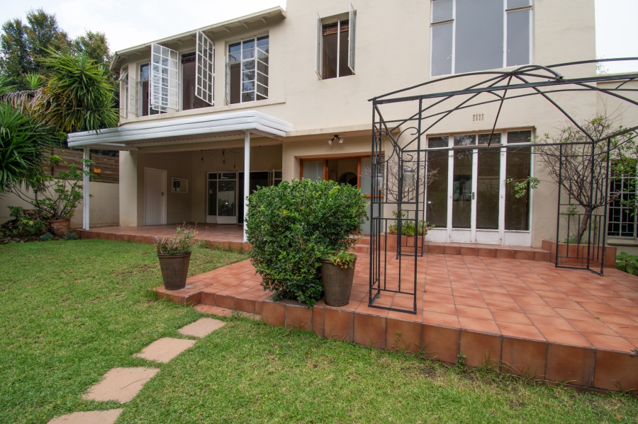 To Let 3 Bedroom Property for Rent in Parkview Gauteng