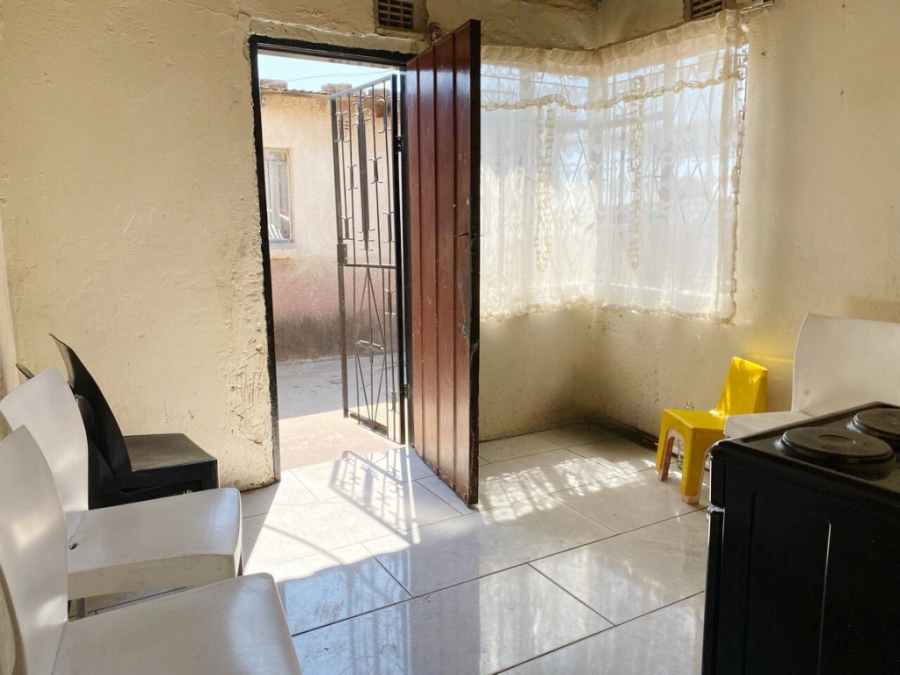 2 Bedroom Property for Sale in Lakeside Gauteng