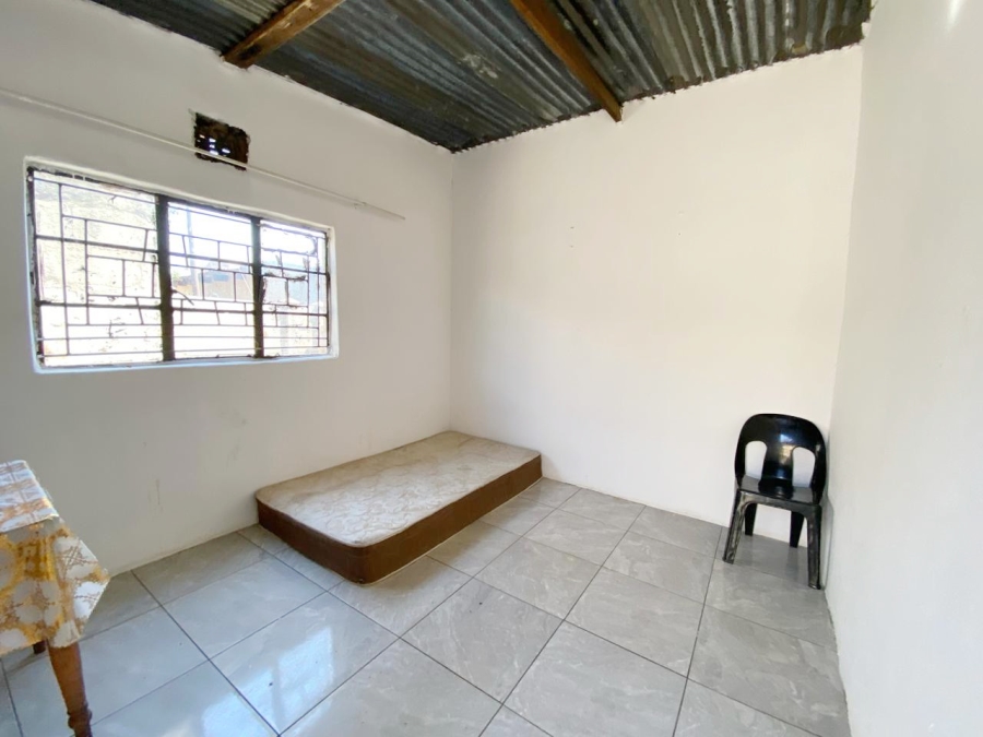 2 Bedroom Property for Sale in Lakeside Gauteng