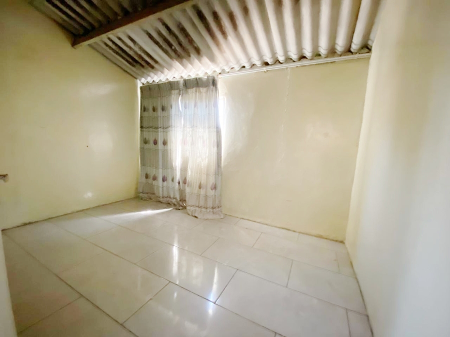 2 Bedroom Property for Sale in Lakeside Gauteng