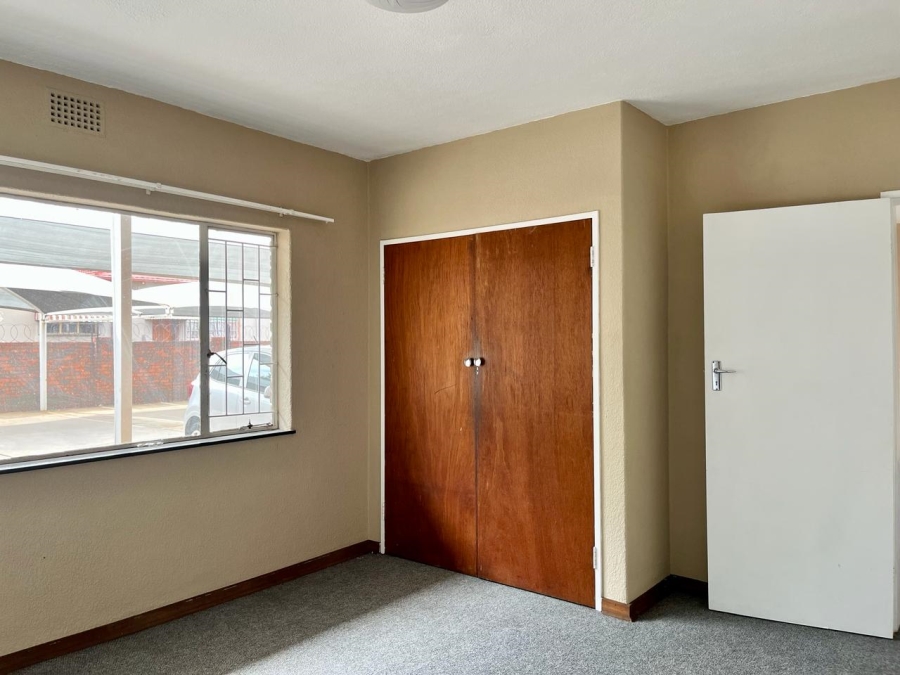 1 Bedroom Property for Sale in Casseldale Gauteng