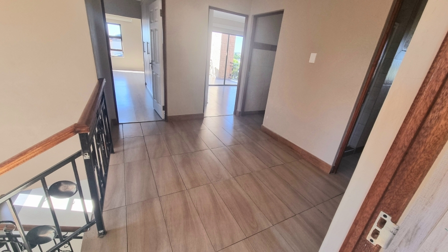 4 Bedroom Property for Sale in Crescent Wood Country Estate Gauteng
