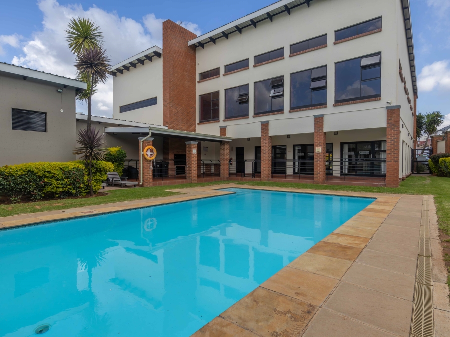 2 Bedroom Property for Sale in Greenstone Hill Gauteng