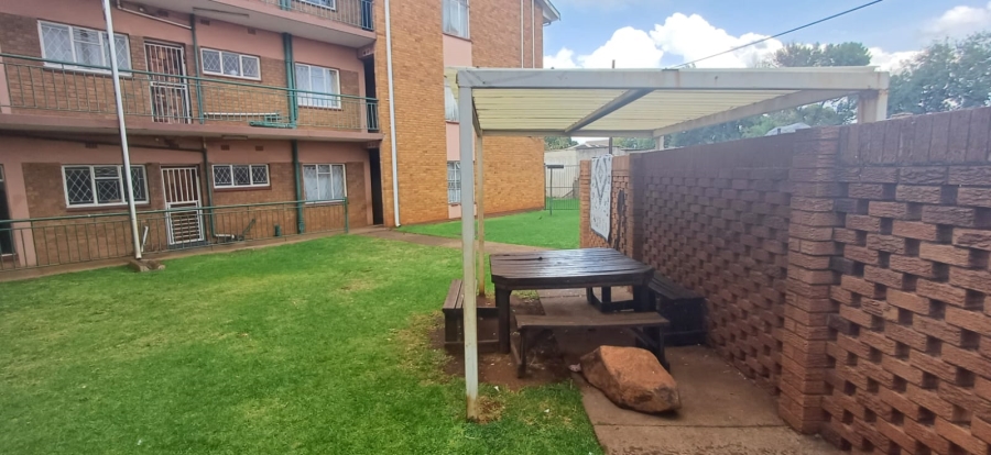 2 Bedroom Property for Sale in Vanderbijlpark CW 1 Gauteng