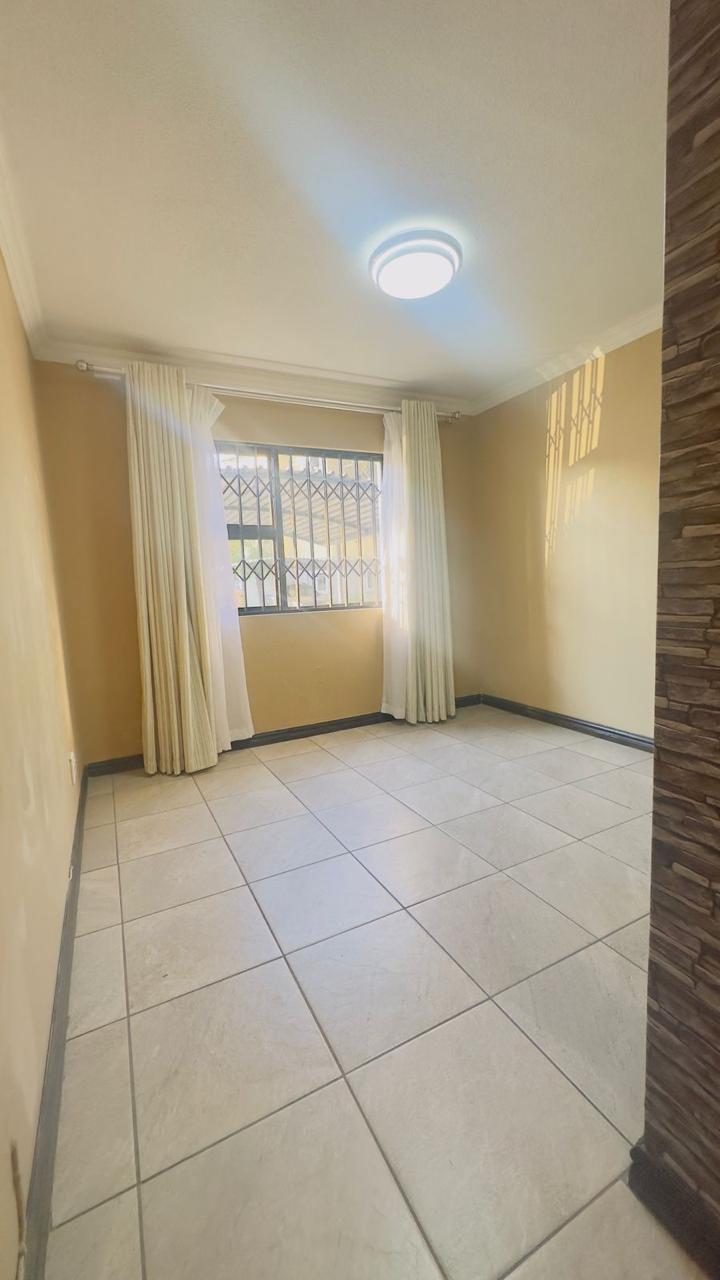 To Let 2 Bedroom Property for Rent in Halfway House Gauteng
