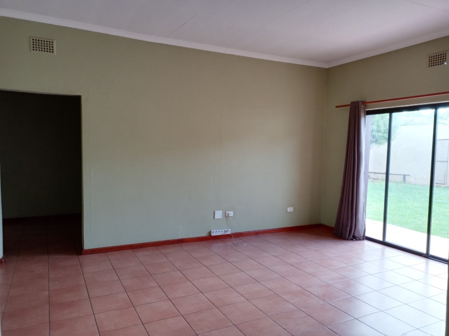 5 Bedroom Property for Sale in Discovery Gauteng