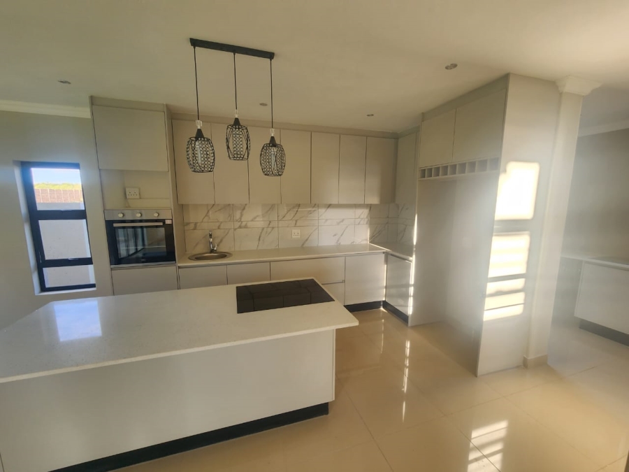 4 Bedroom Property for Sale in Zambezi Manor Lifestyle Estate Gauteng