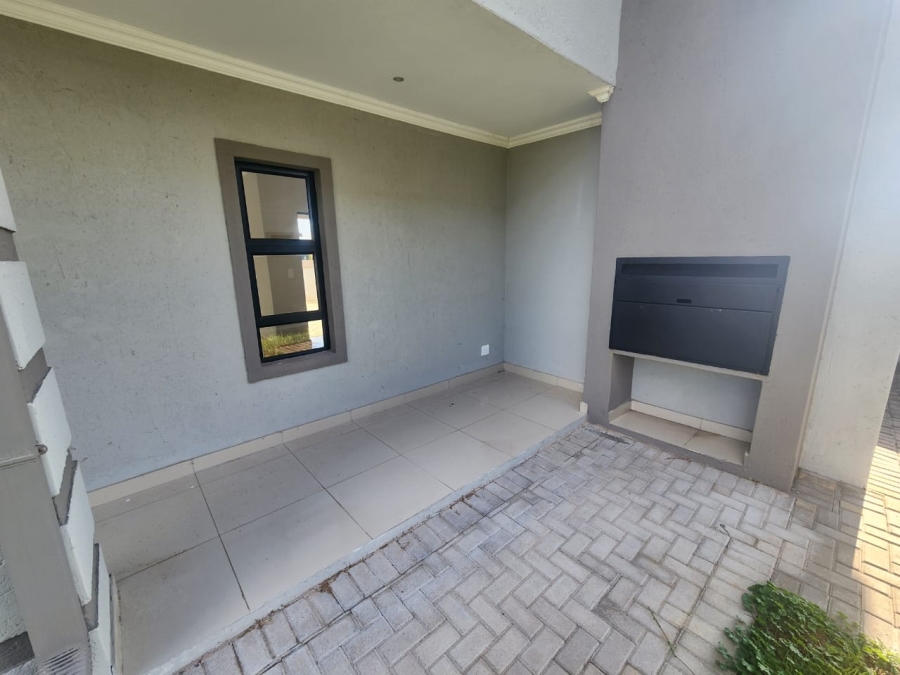 4 Bedroom Property for Sale in Zambezi Manor Lifestyle Estate Gauteng