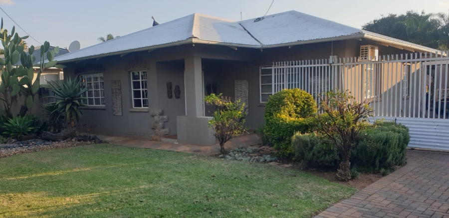 4 Bedroom Property for Sale in Rietfontein Gauteng
