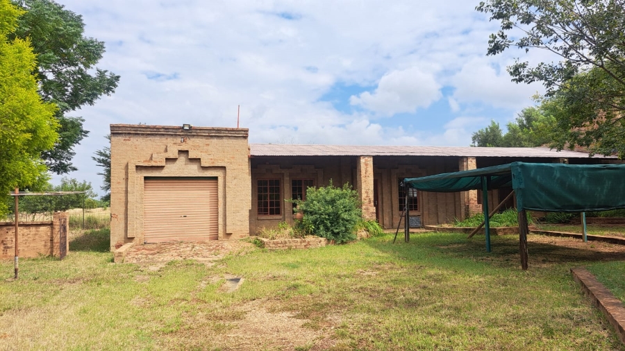 To Let 22 Bedroom Property for Rent in Enormwater Gauteng
