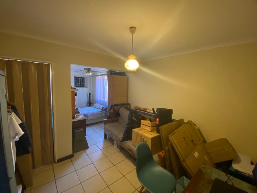 To Let 4 Bedroom Property for Rent in Faerie Glen Gauteng