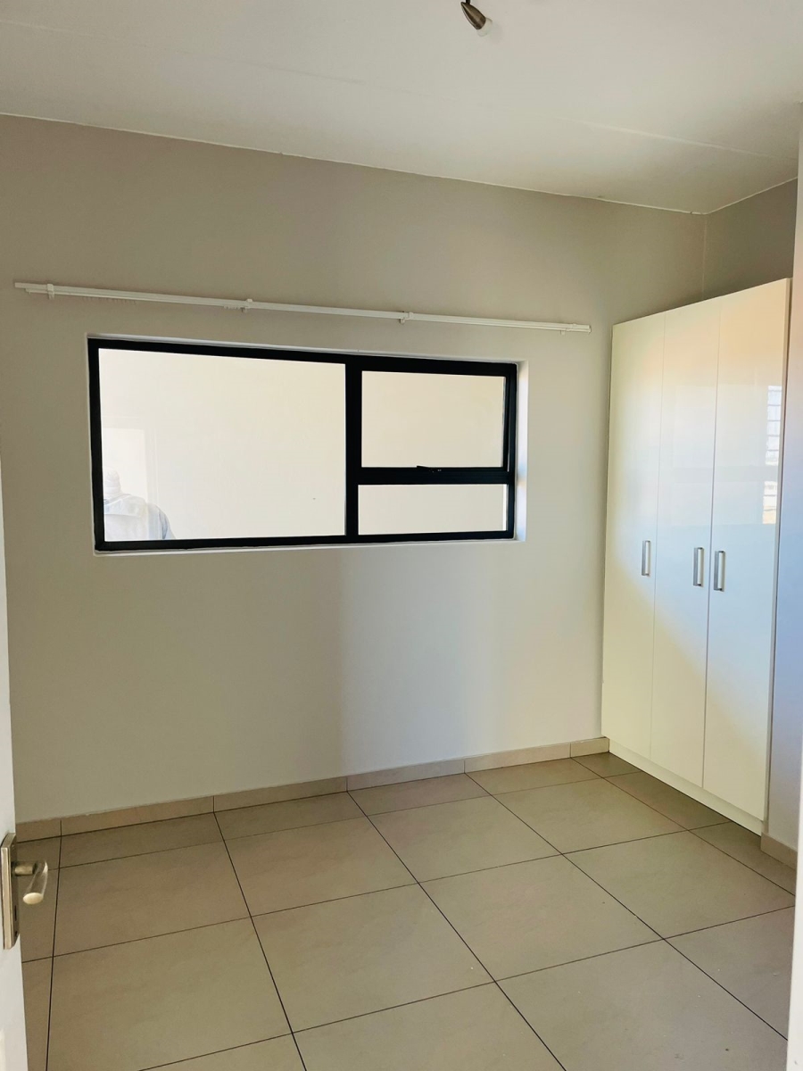 2 Bedroom Property for Sale in North Riding Gauteng