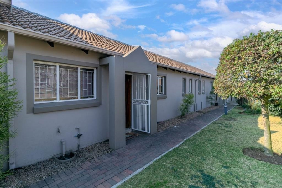 3 Bedroom Property for Sale in Aloe Ridge Estate Gauteng