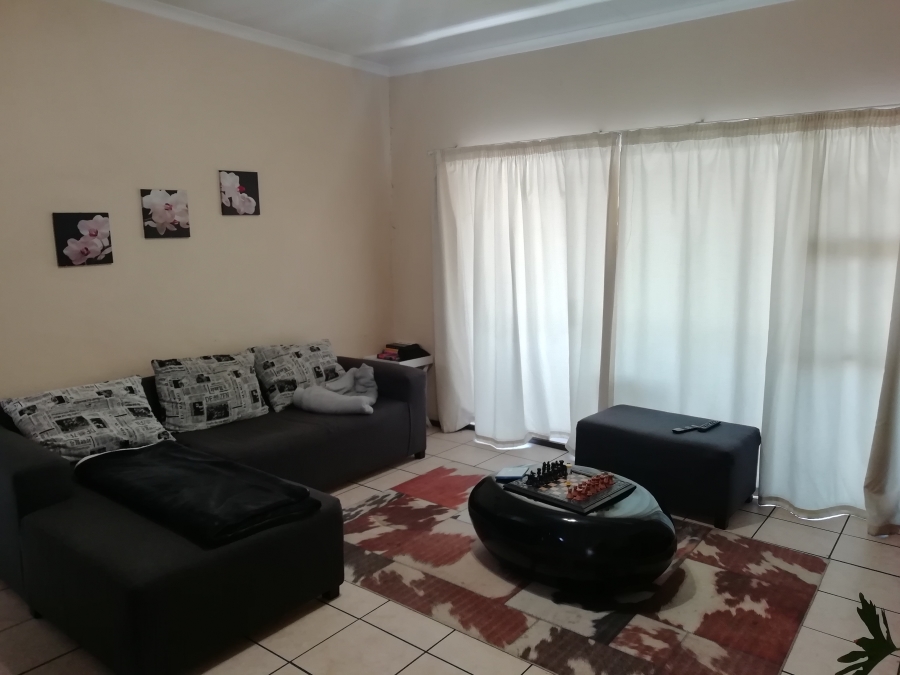 2 Bedroom Property for Sale in Lonehill Gauteng